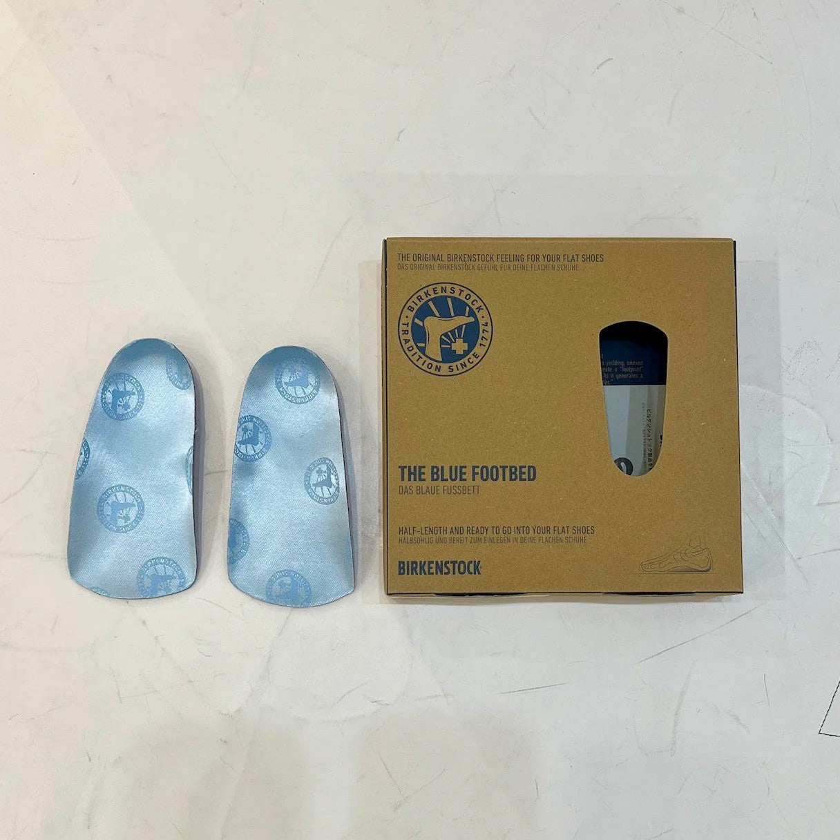 いつもの靴を「ビルケンシュトック」の履き心地に。魔法のインソール『ブルーフットベッド』