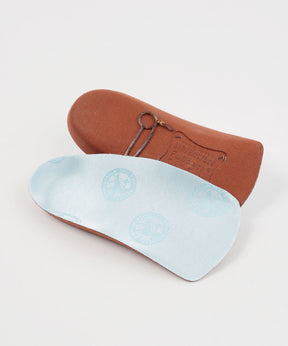 BLUE FOOTBED