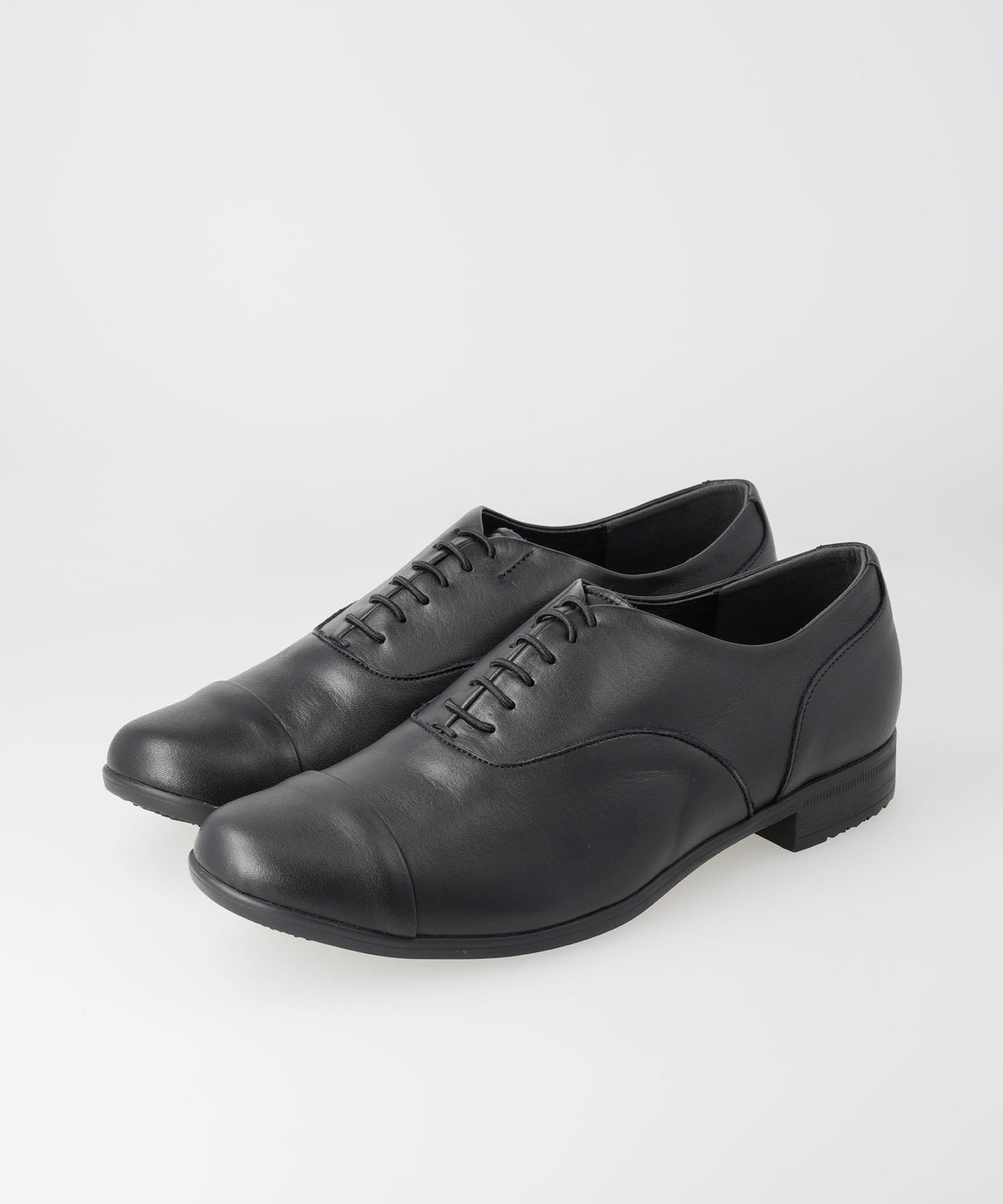 TRAVEL SHOES